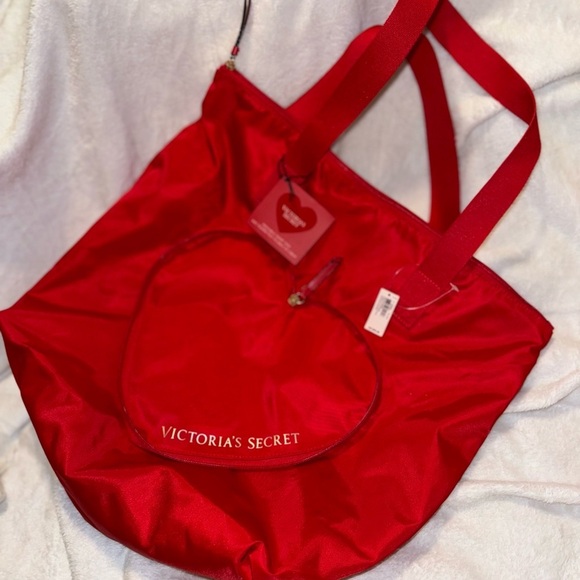 Victoria’s Secret Valentine's Day Red HEART PACKABLE Tote Shoulder Bag 2024 NWT - Picture 6 of 9